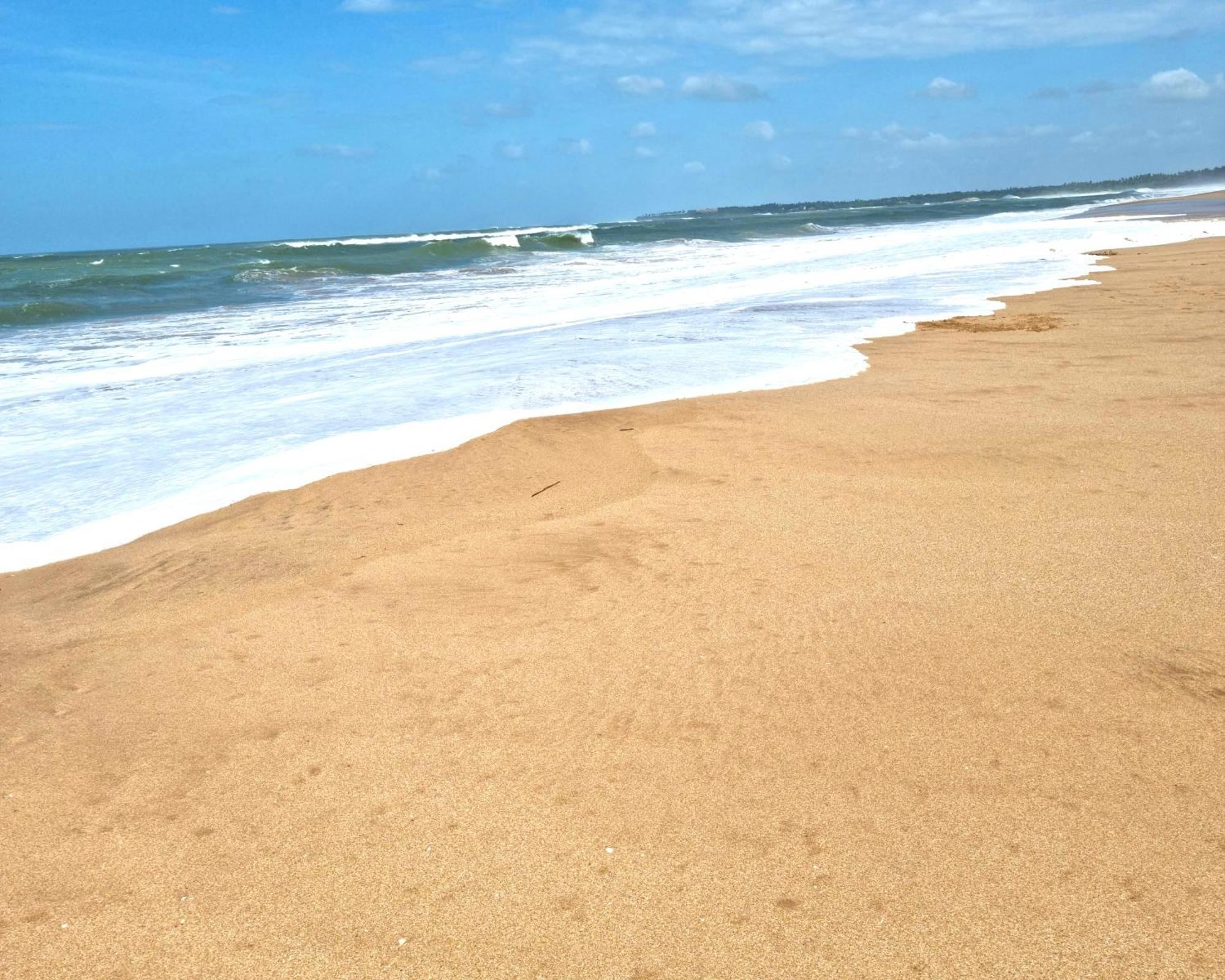 Ardeen Villa - Superb 3 Bedroom Beachfront For 6, Bb, Free Pick Up For 7 Night Stays Arriving Together, Fully Serviced, Taxes Included 탕갈레 외부 사진